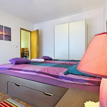 App Lukas * Πόρετς