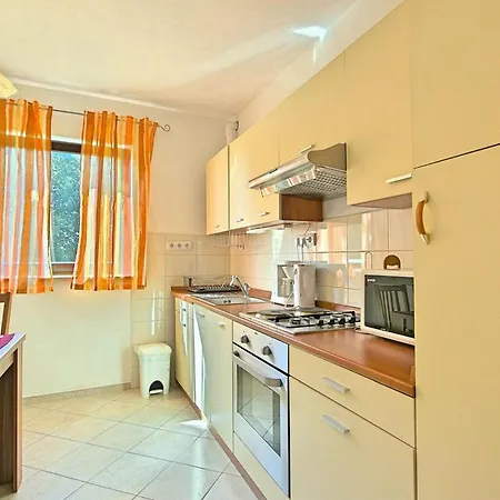 App Lukas * Πόρετς